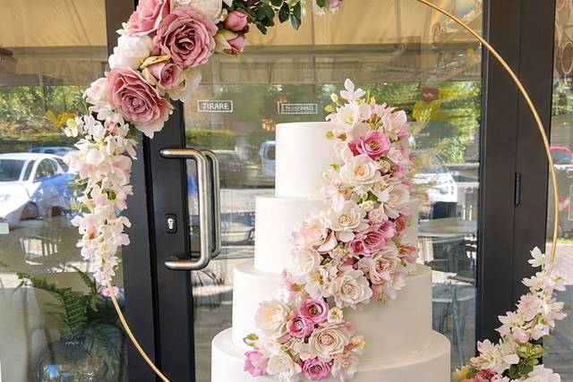 Mirella cakes & more