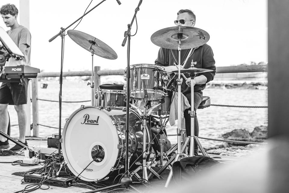 Mike drums