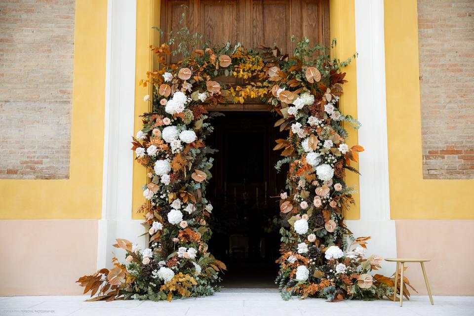 Arco esterno chiesa