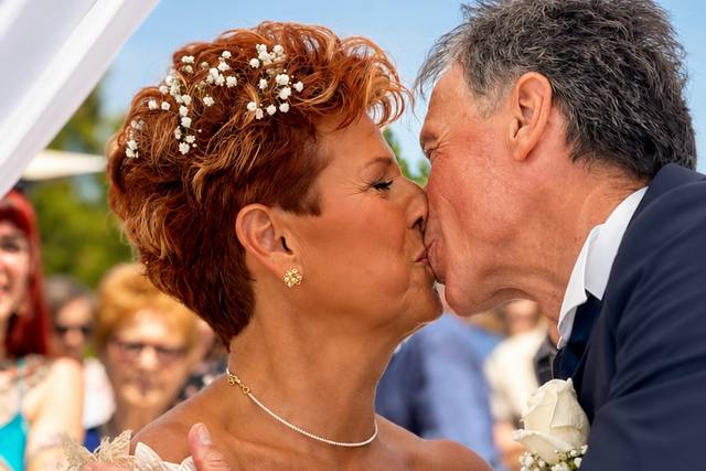 Bacio degli sposi
