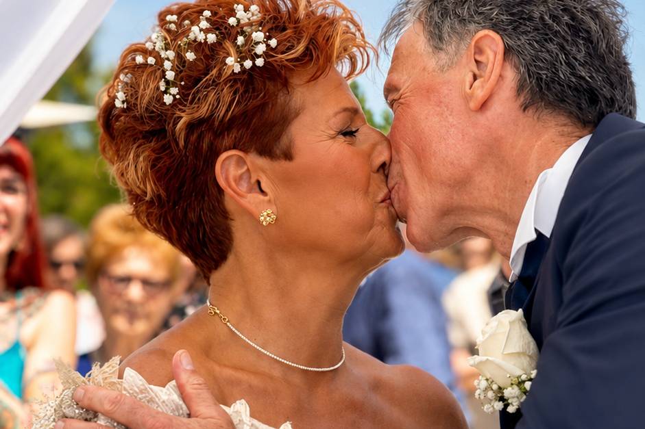 Bacio degli sposi