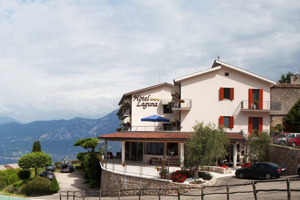 Ristorante con vista lago