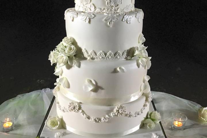 Wedding cake - lace