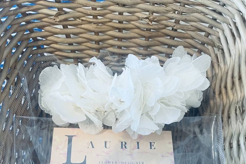Accessorio in ortensia bianca