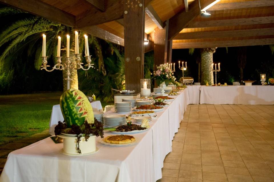 Buffet sotto Gazebo