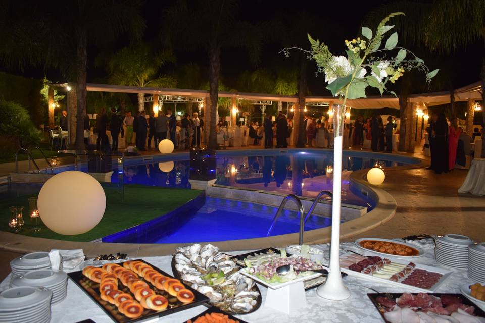 Buffet bordo piscina