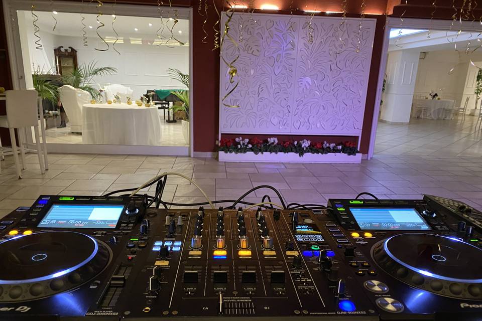 Wedding DJ