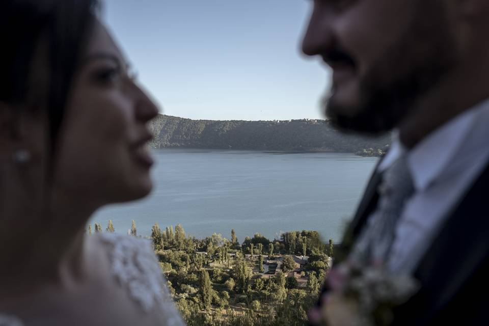 Matrimonio romantico costiera