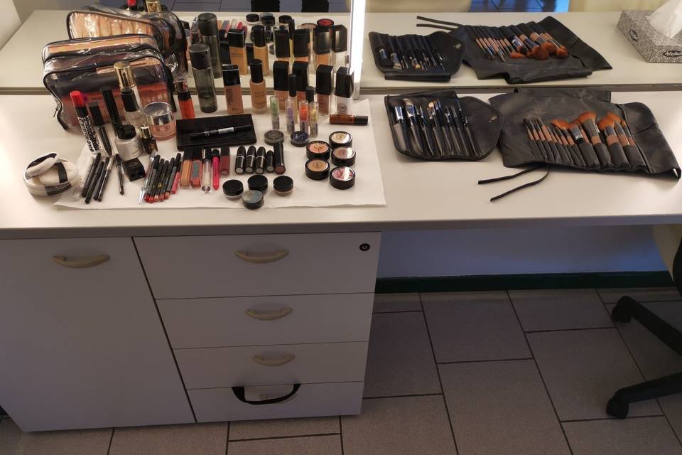 Makeup set up