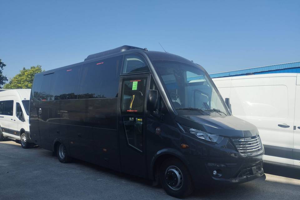 Bus 17 posti