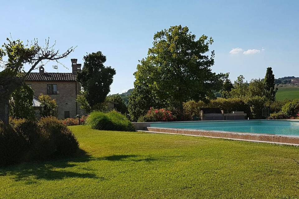 Buffet in piscina