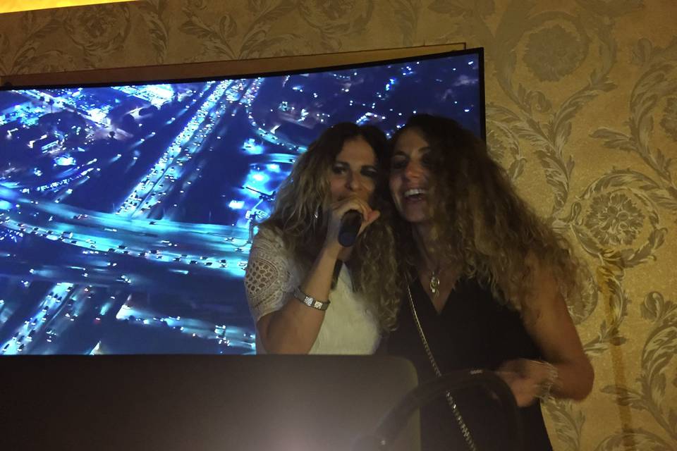 Ridere e cantare insieme