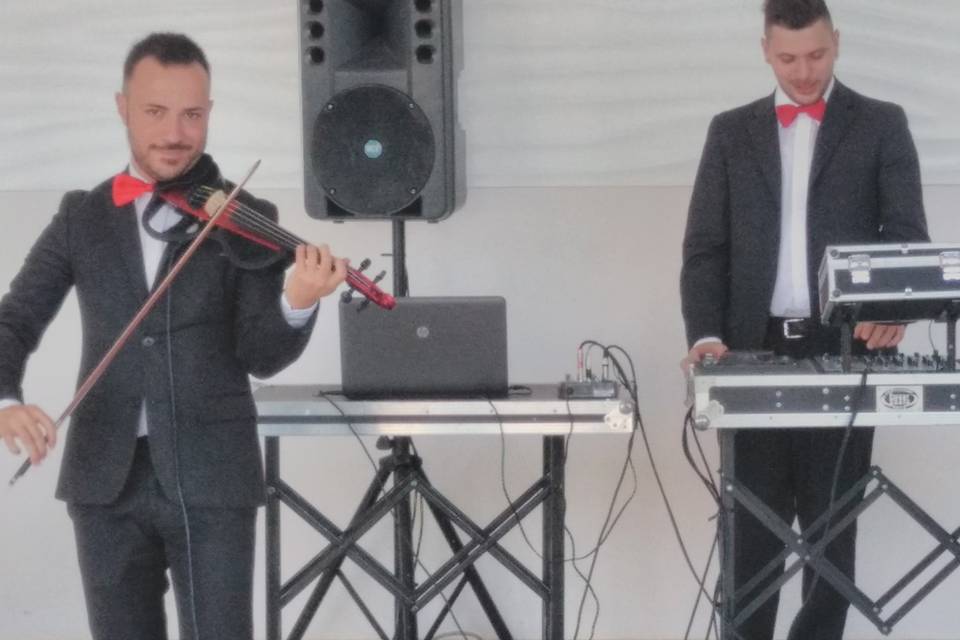 Pi. Gi. Eventi djviolinista live