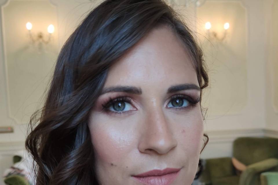 Bridesmaid make up