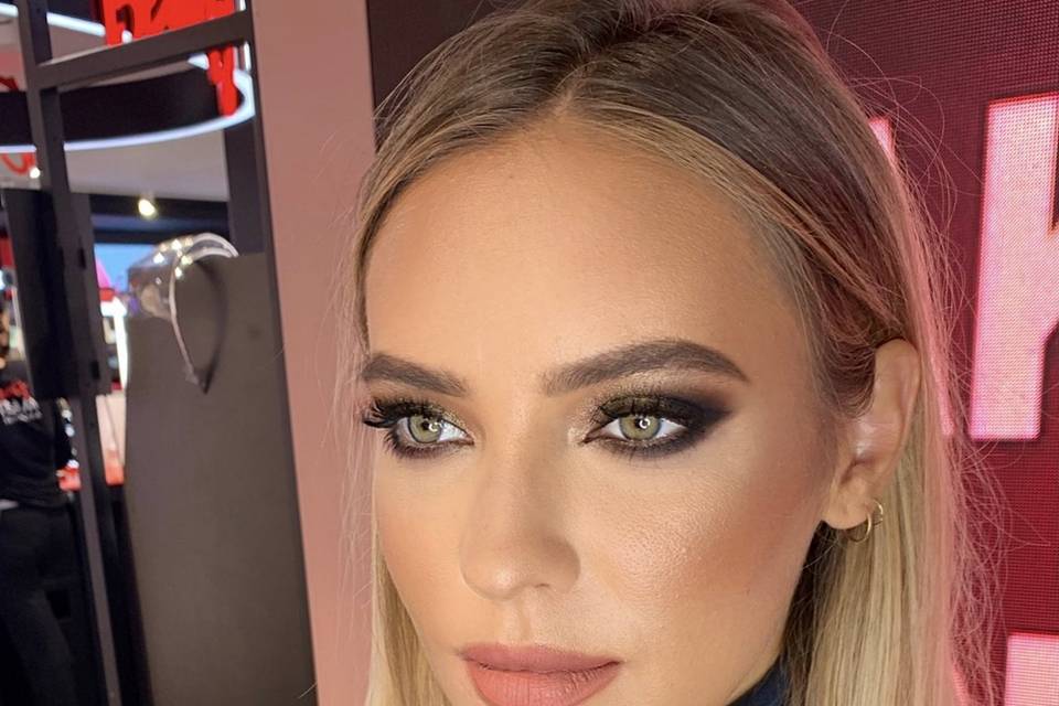 Smokey eyes