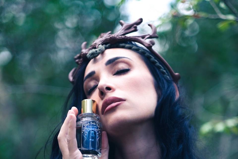 Con Modella e Profumo Fantasy