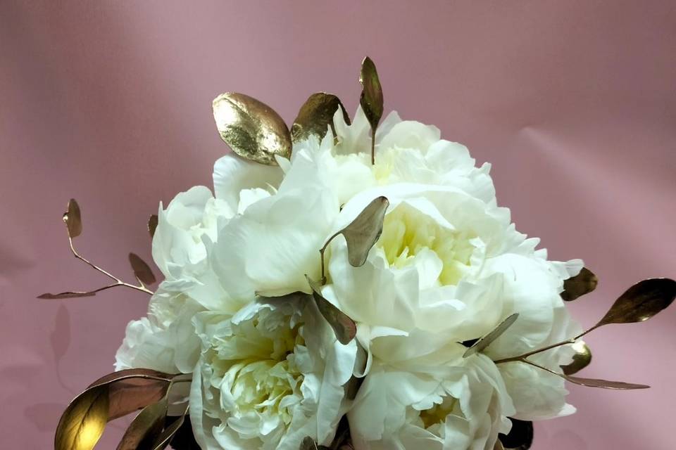 Bouquet di peonie con figlie o