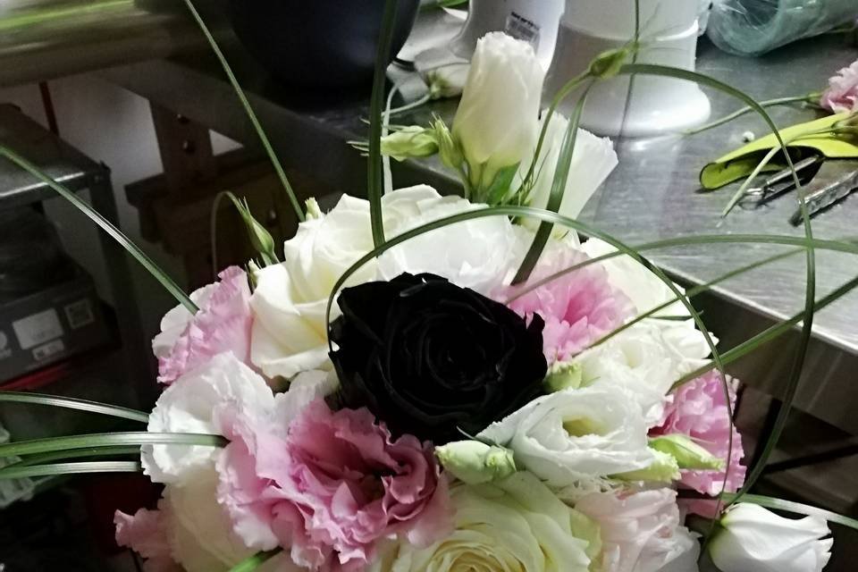 Bouquet rosa nera