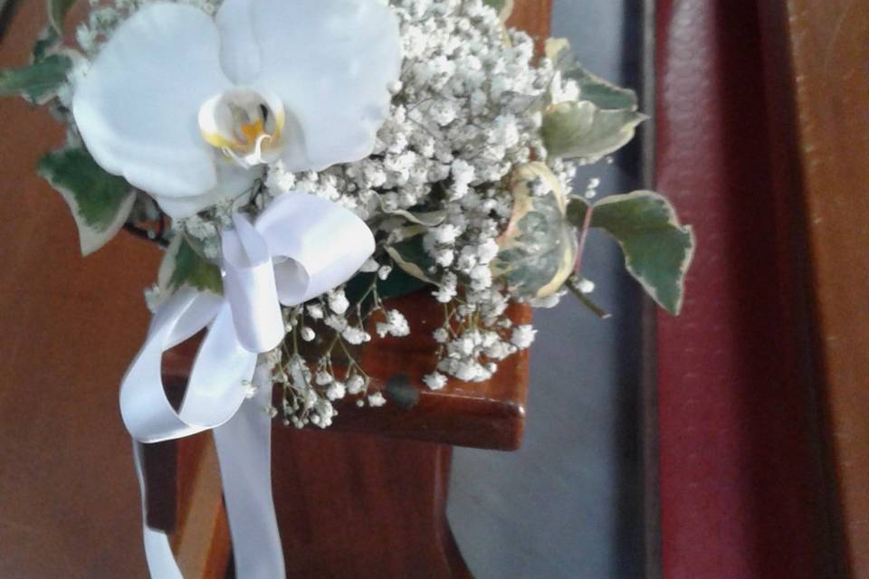 Decorazione banco con orchidee