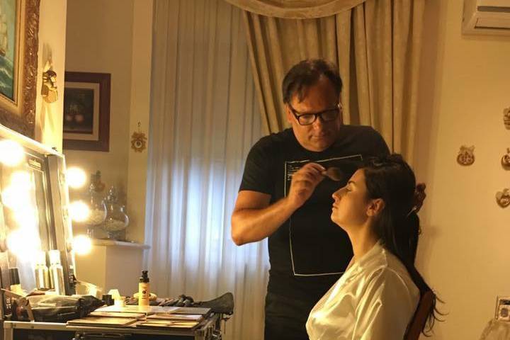 Enzo Laera Make Up Artist