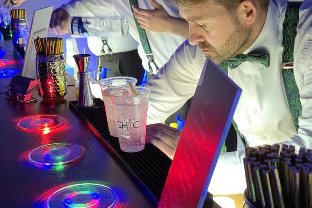 Chic bar catering