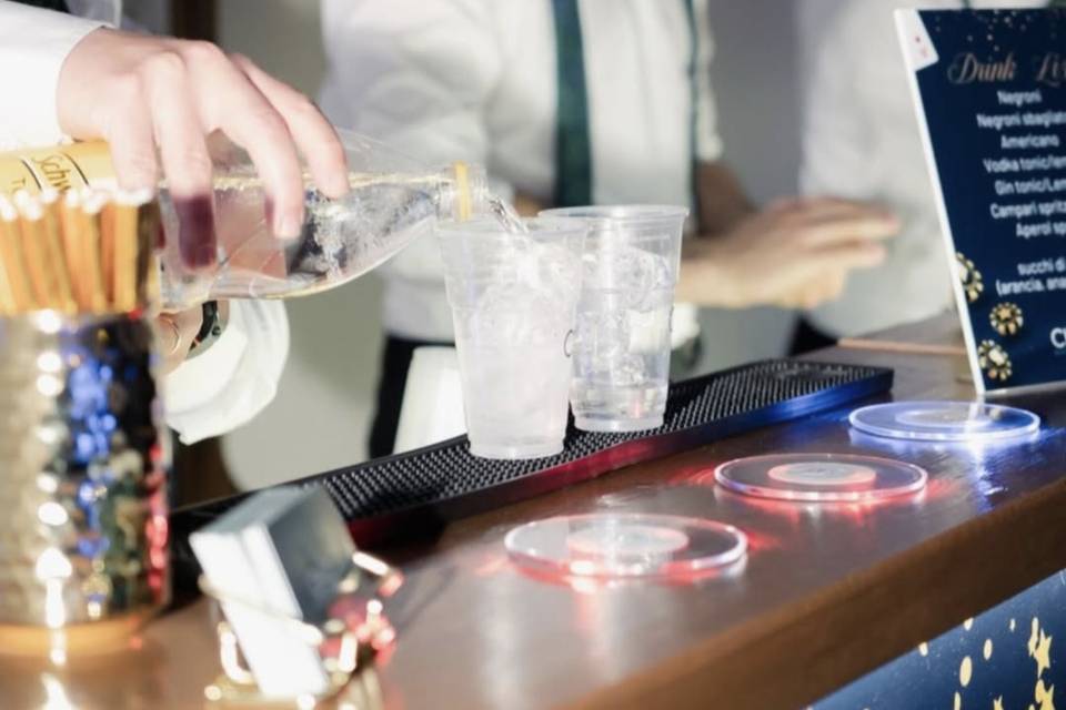 Chic bar catering