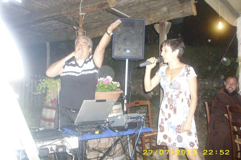 Karaoke con gli invitati