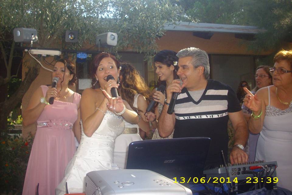 La sposa canta