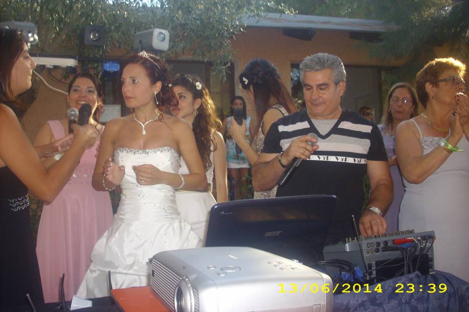 La sposa canta