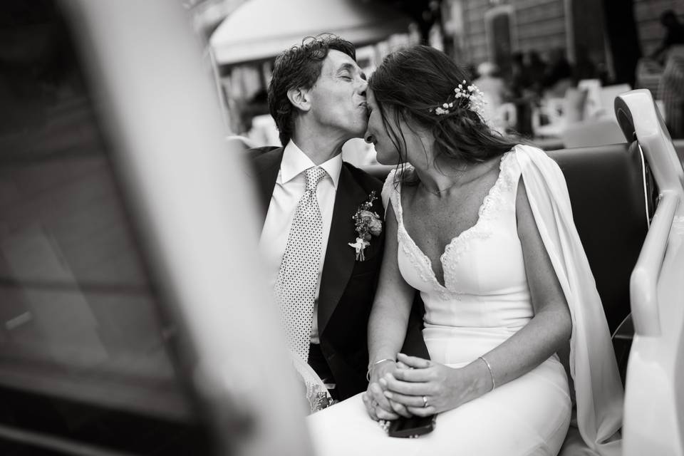 Bacio in auto