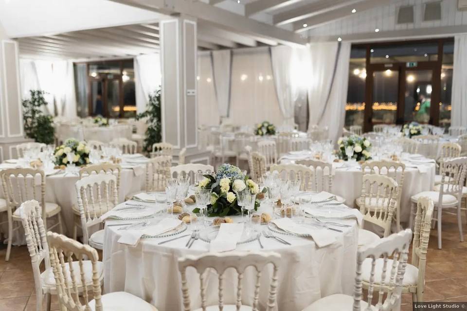 Matrimonio : Sala Interna