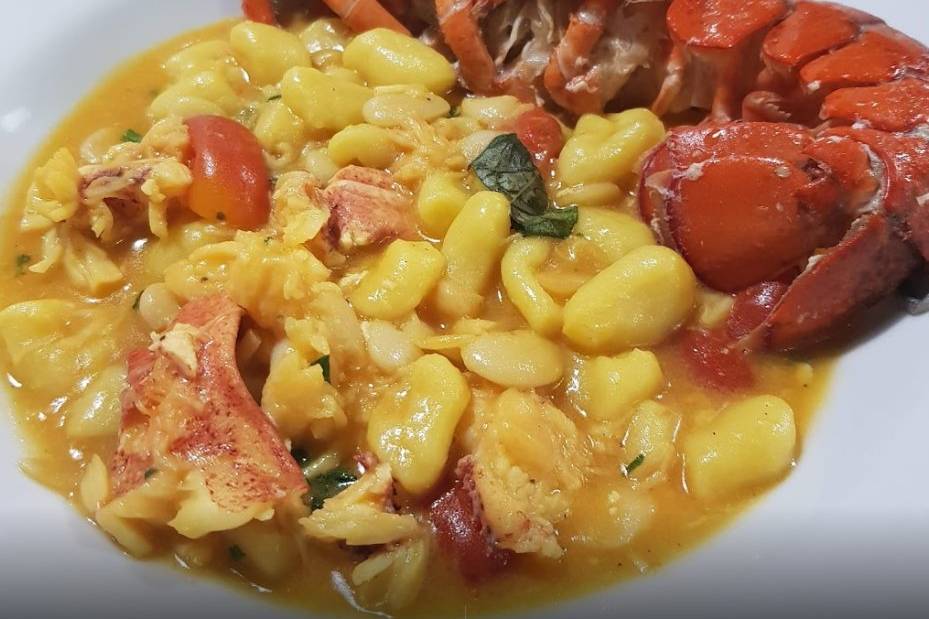 Astice,  gnocchi e fagioli