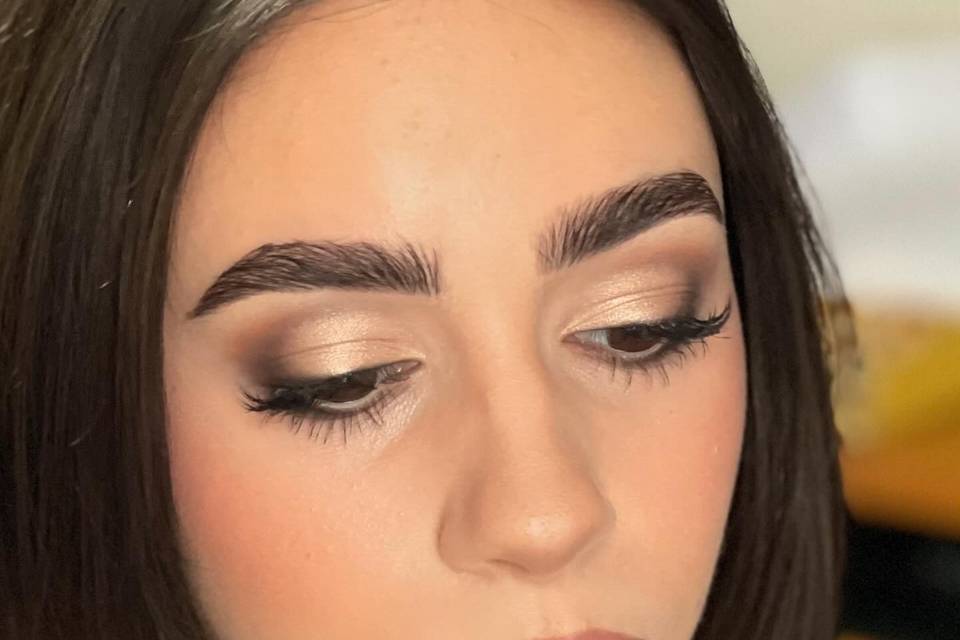 Soft glam makeup