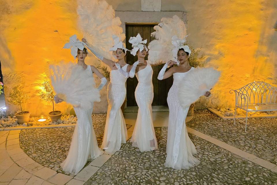 Glamour style   white