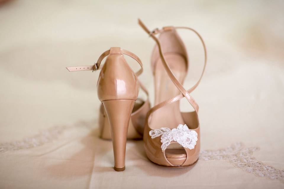 Scarpe sposa nude e pizzo