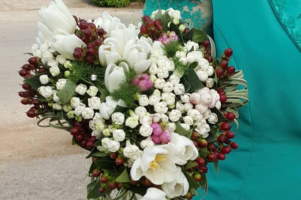 Bouquet a cuore con bacche