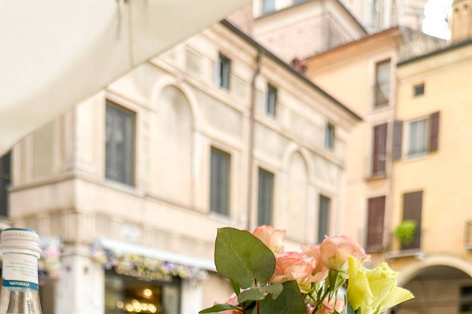 Dettaglio tavoli aperitivo