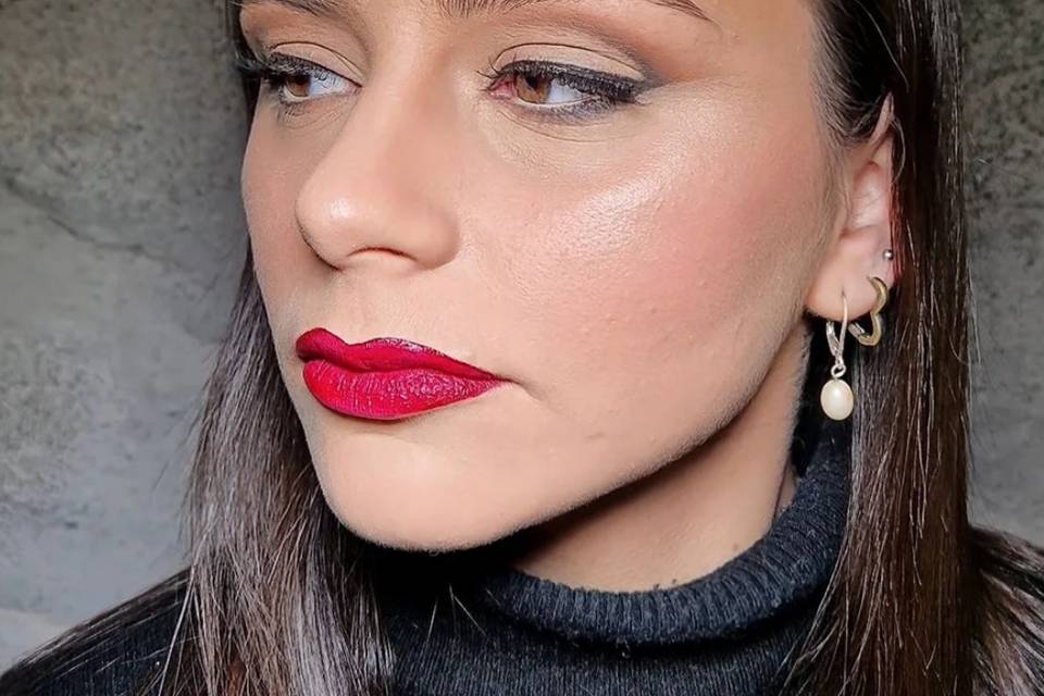 Make-up red lips