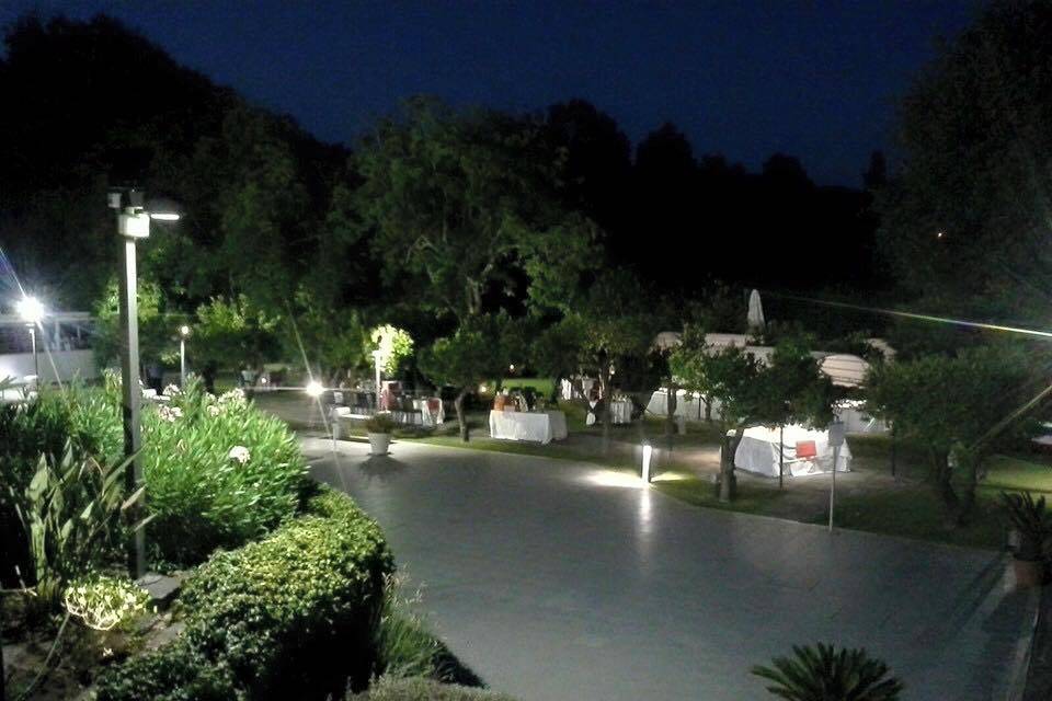 Cena a bordo piscina