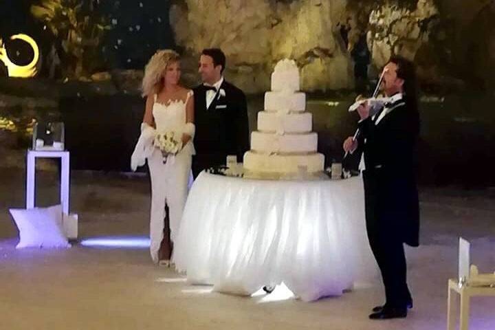 Al taglio della torta nuziale