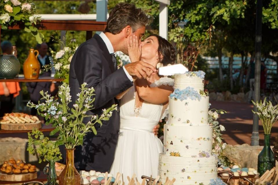 A kiss cake