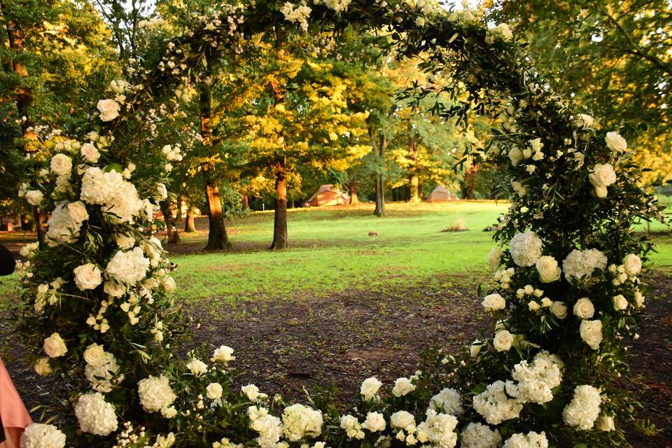 Cerchio di fiori per altare