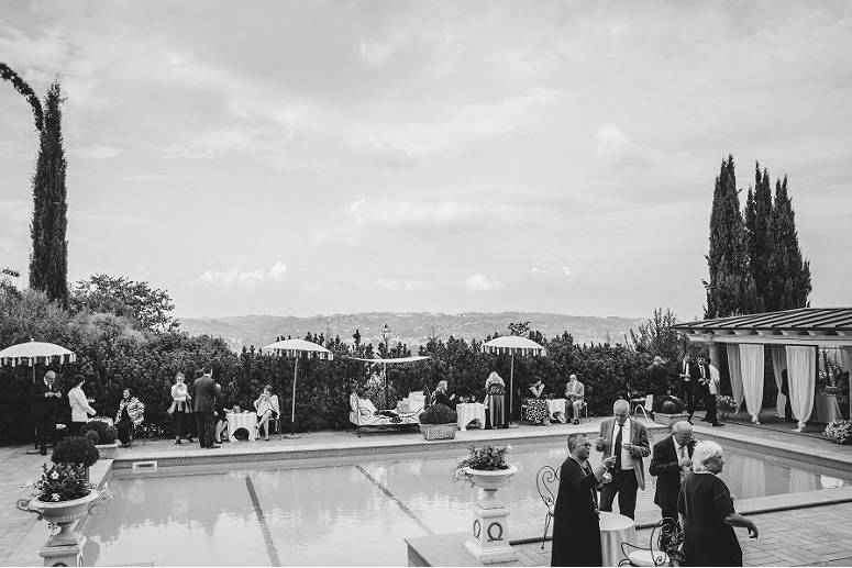 Aperitivo bordo piscina