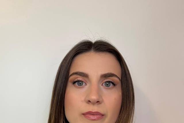 Soft glam makeup
