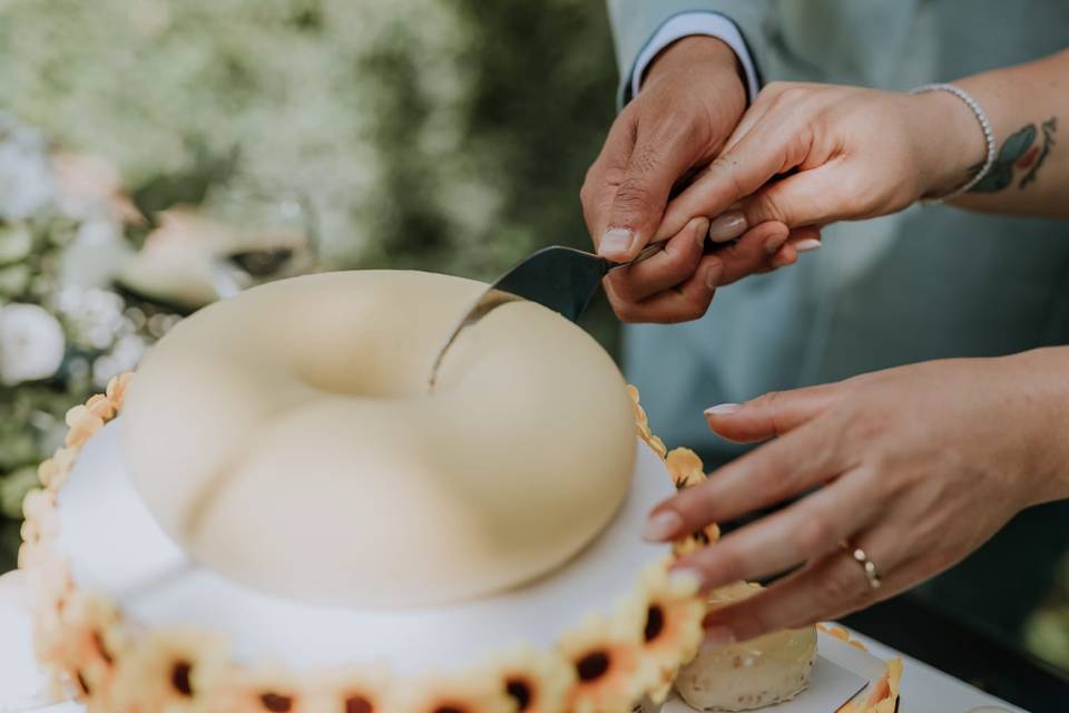 Taglio torta nuziale