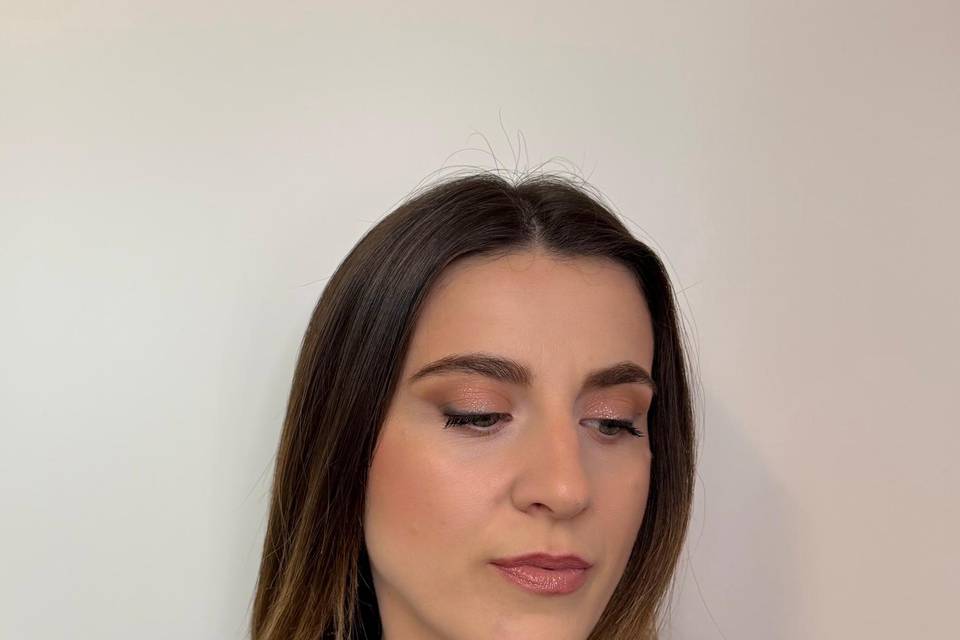 Soft glam makeup
