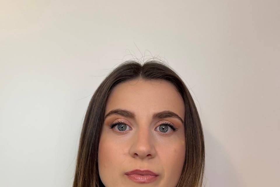 Soft glam makeup