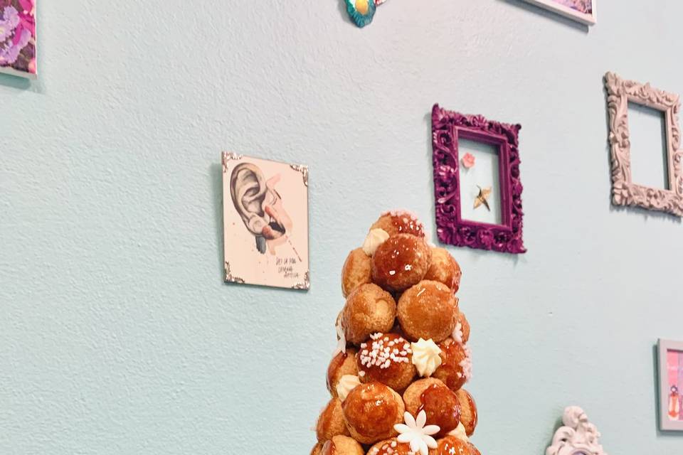 Croquembouche