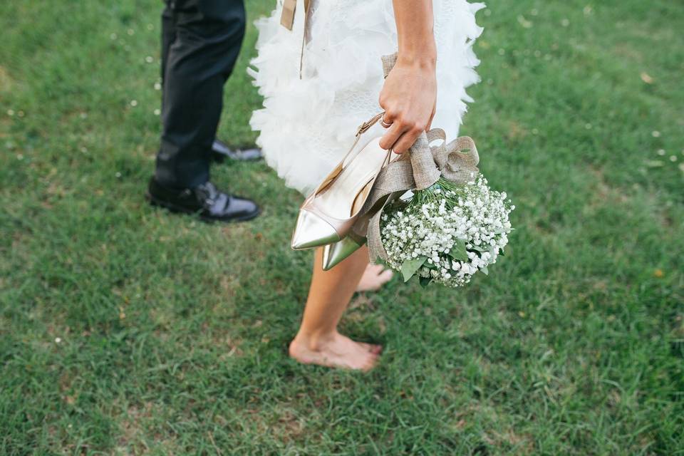 Detail - Barefooter Bride