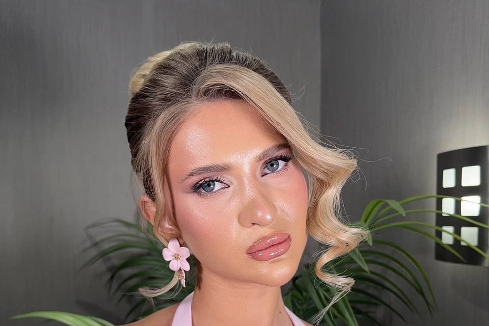 Soft Glam Look